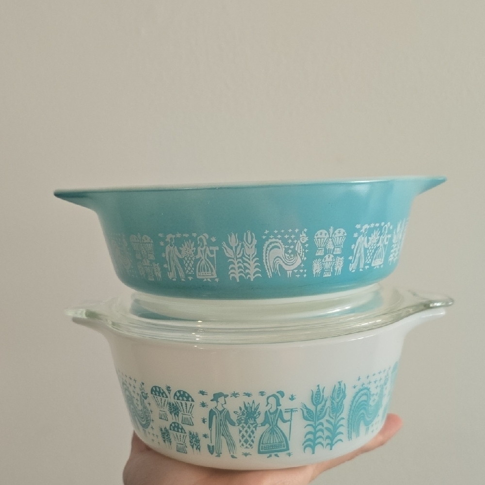 Vintage Pyrex Butterprint Amish  Casserole Dish Set